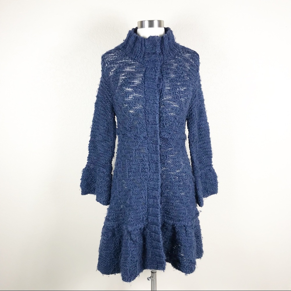 |•Free People•| Trumpet Style Sweater